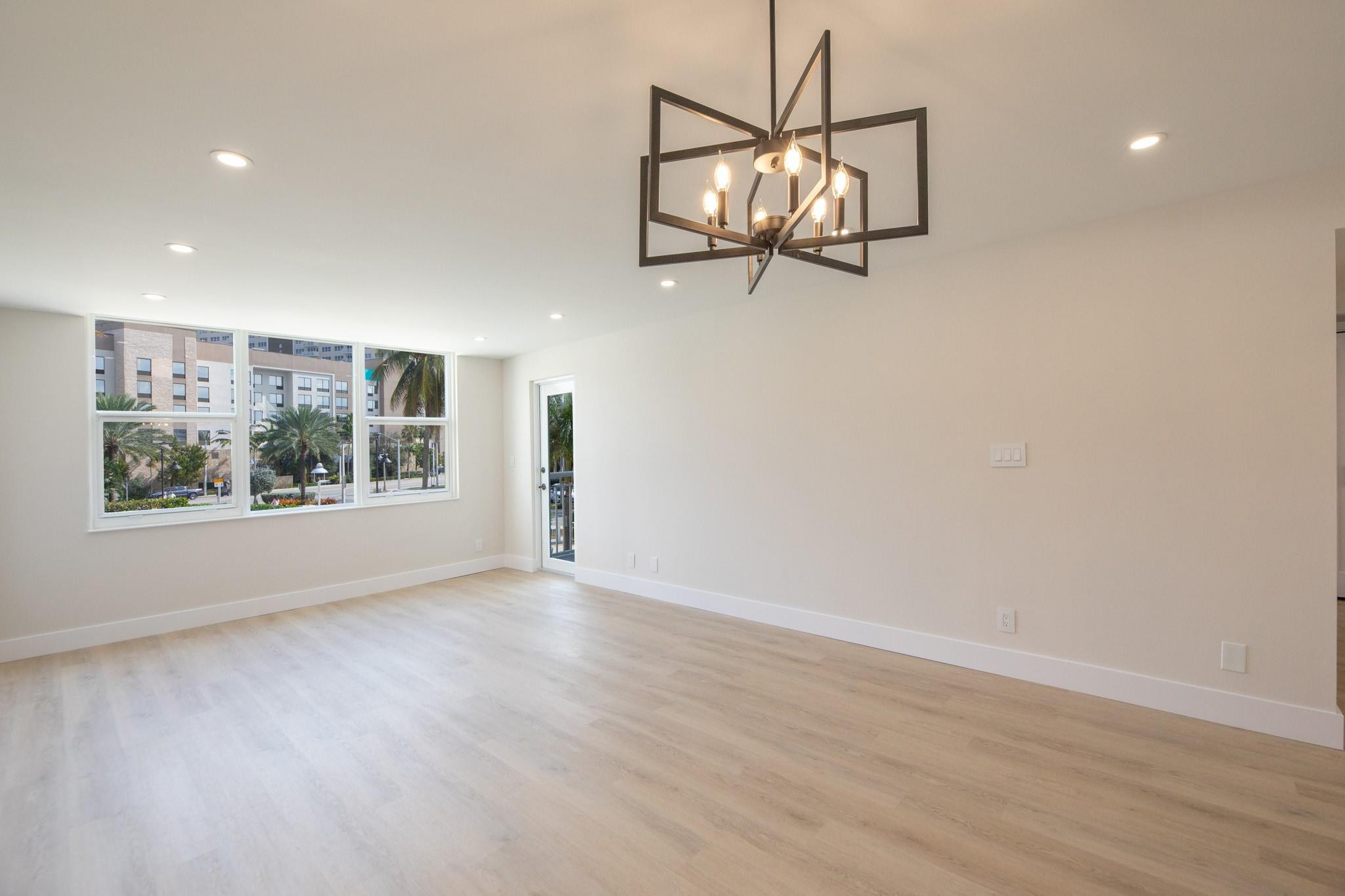 GRANADA HOUSE - Residential