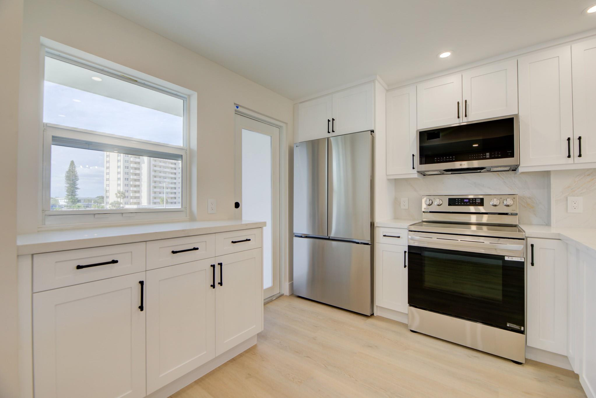 GRANADA HOUSE - Residential