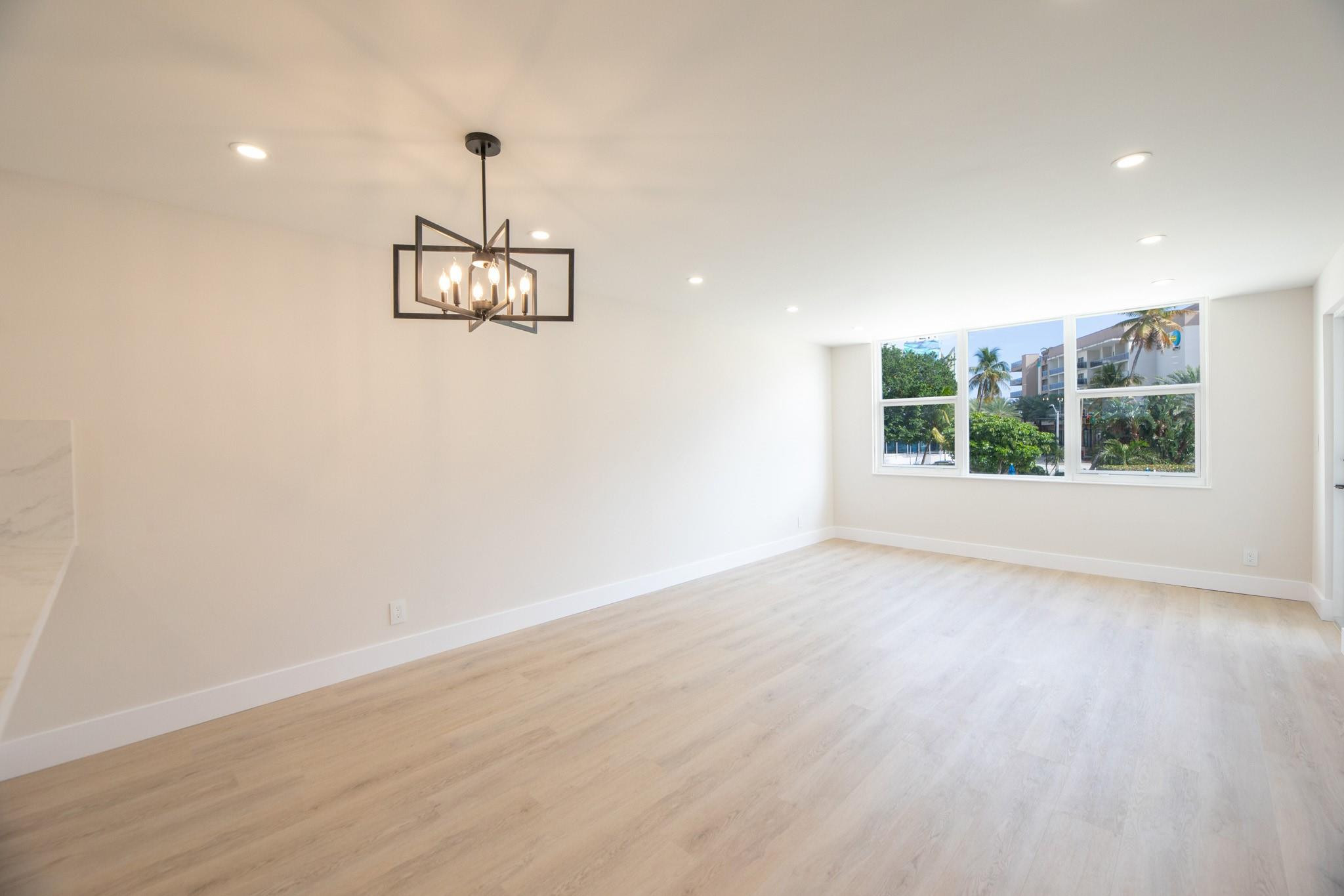 GRANADA HOUSE - Residential