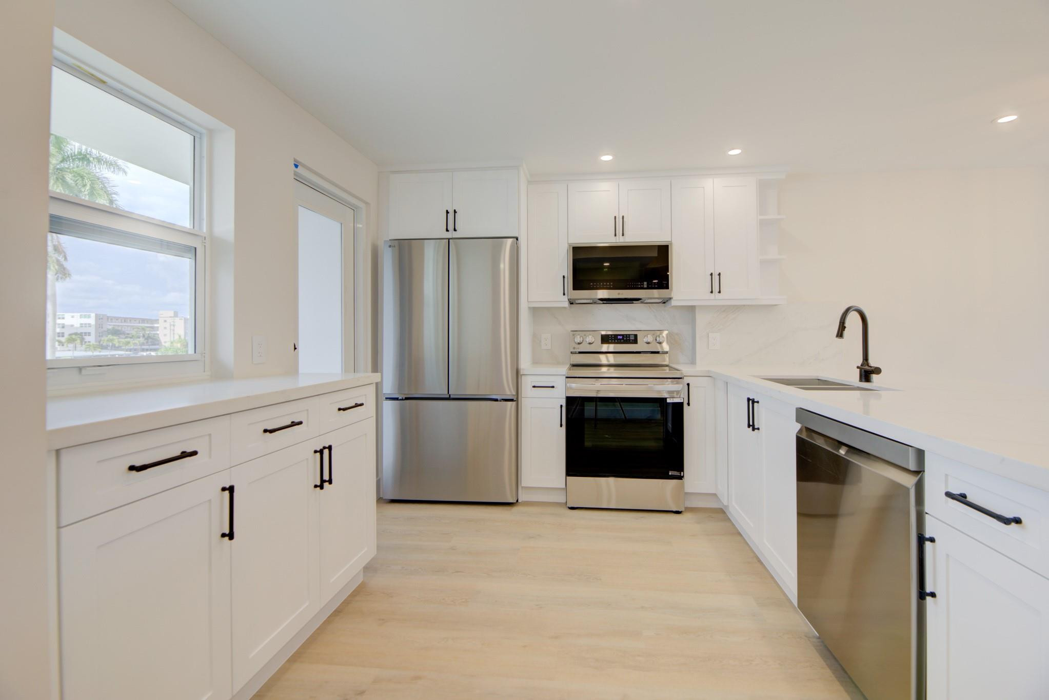 GRANADA HOUSE - Residential