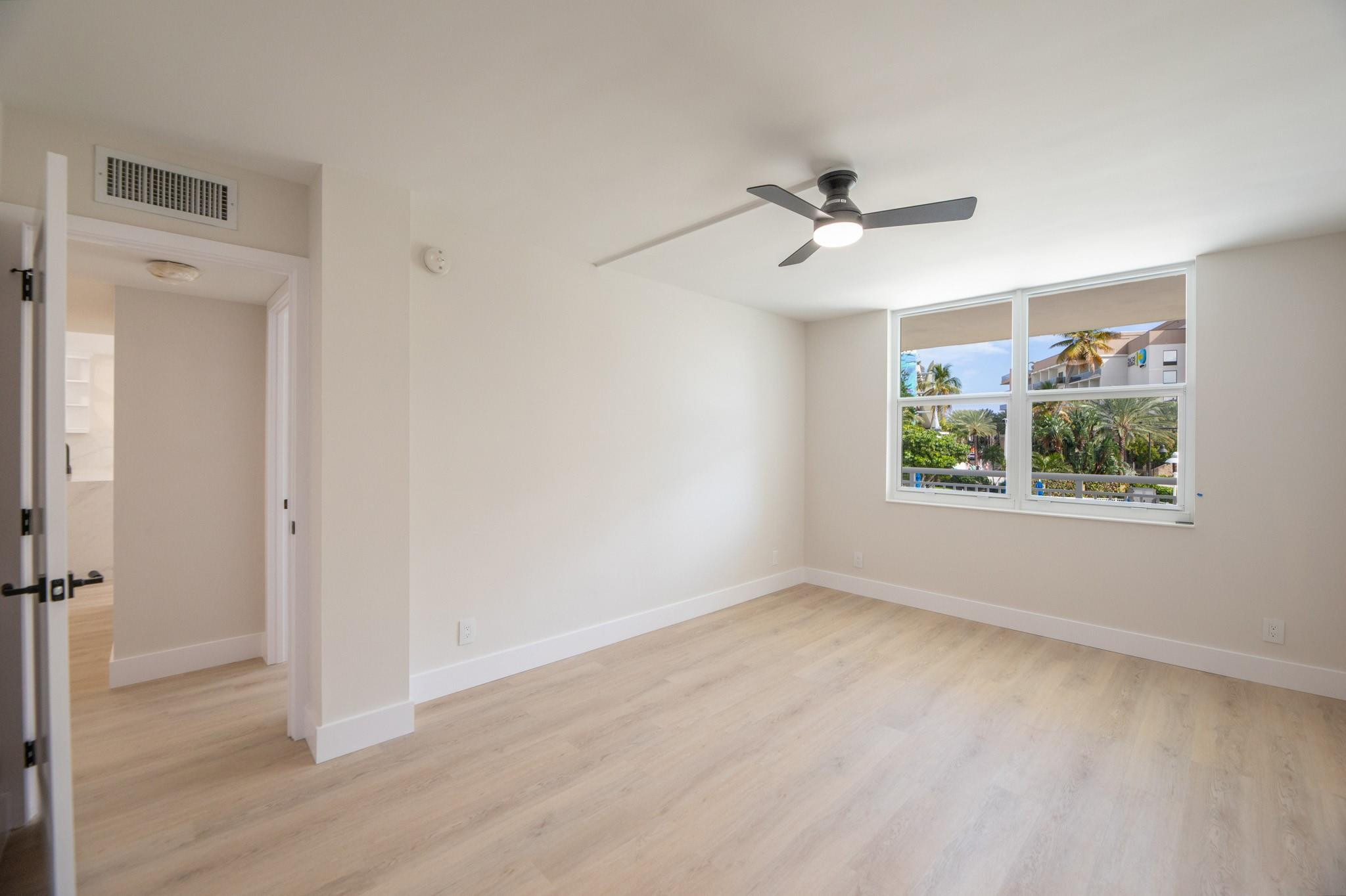 GRANADA HOUSE - Residential