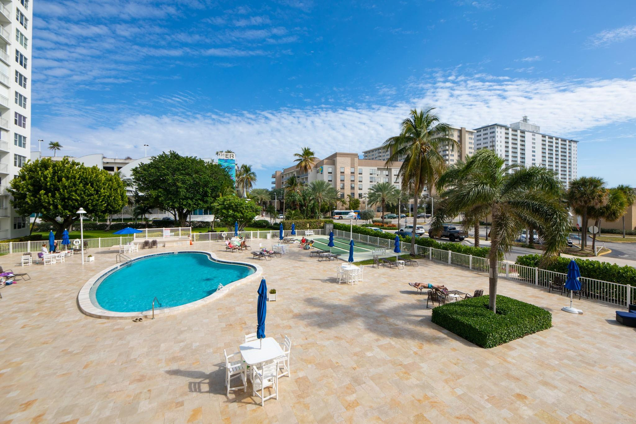 GRANADA HOUSE - Residential