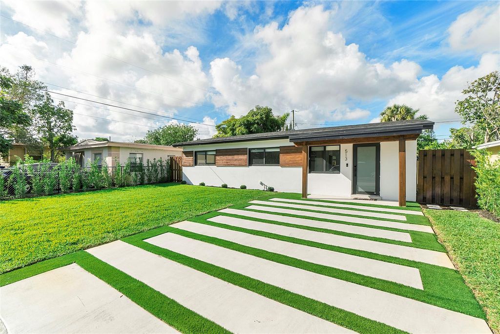 Photo of 513 NW 17th Avenue, Fort Lauderdale, FL 33311 (MLS # B26021352)