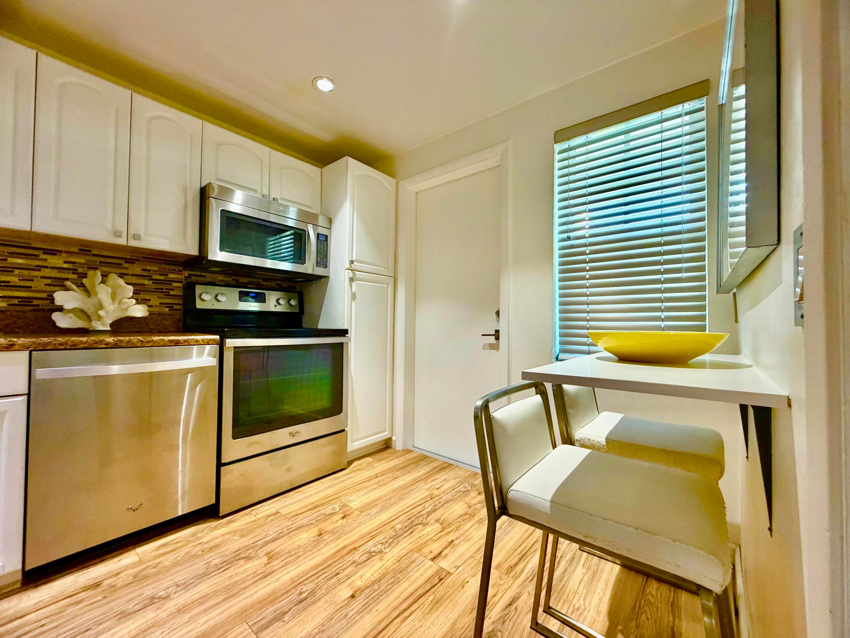 NO 9 PALM-AIRE COUNTRY CLUB - Residential