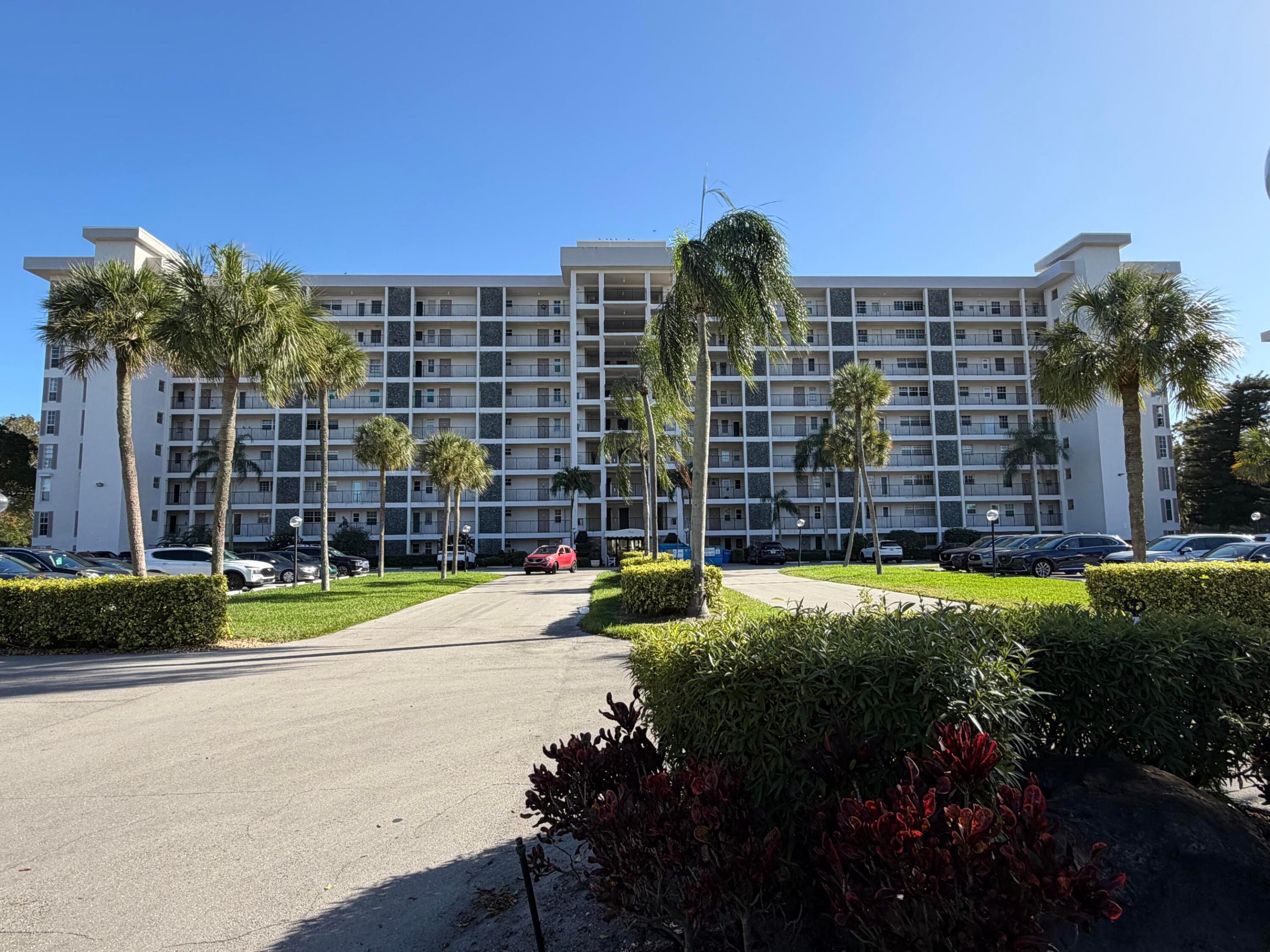 NO 9 PALM-AIRE COUNTRY CLUB - Residential