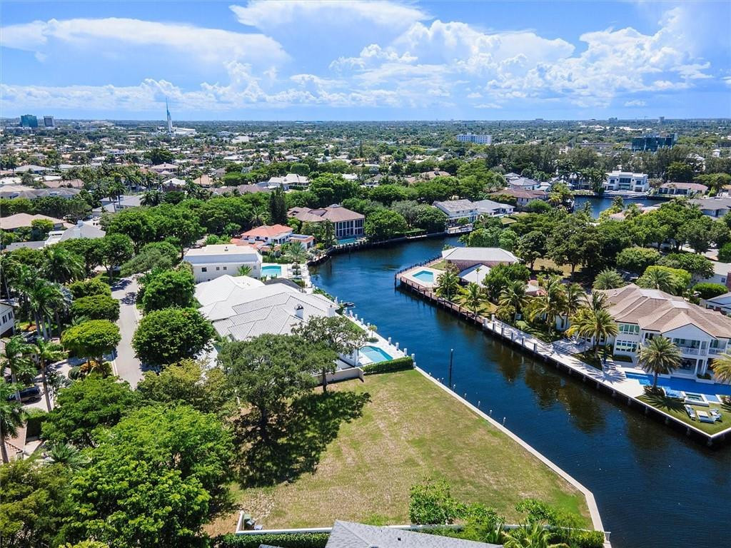 Bay Colony Sec Of The - Land