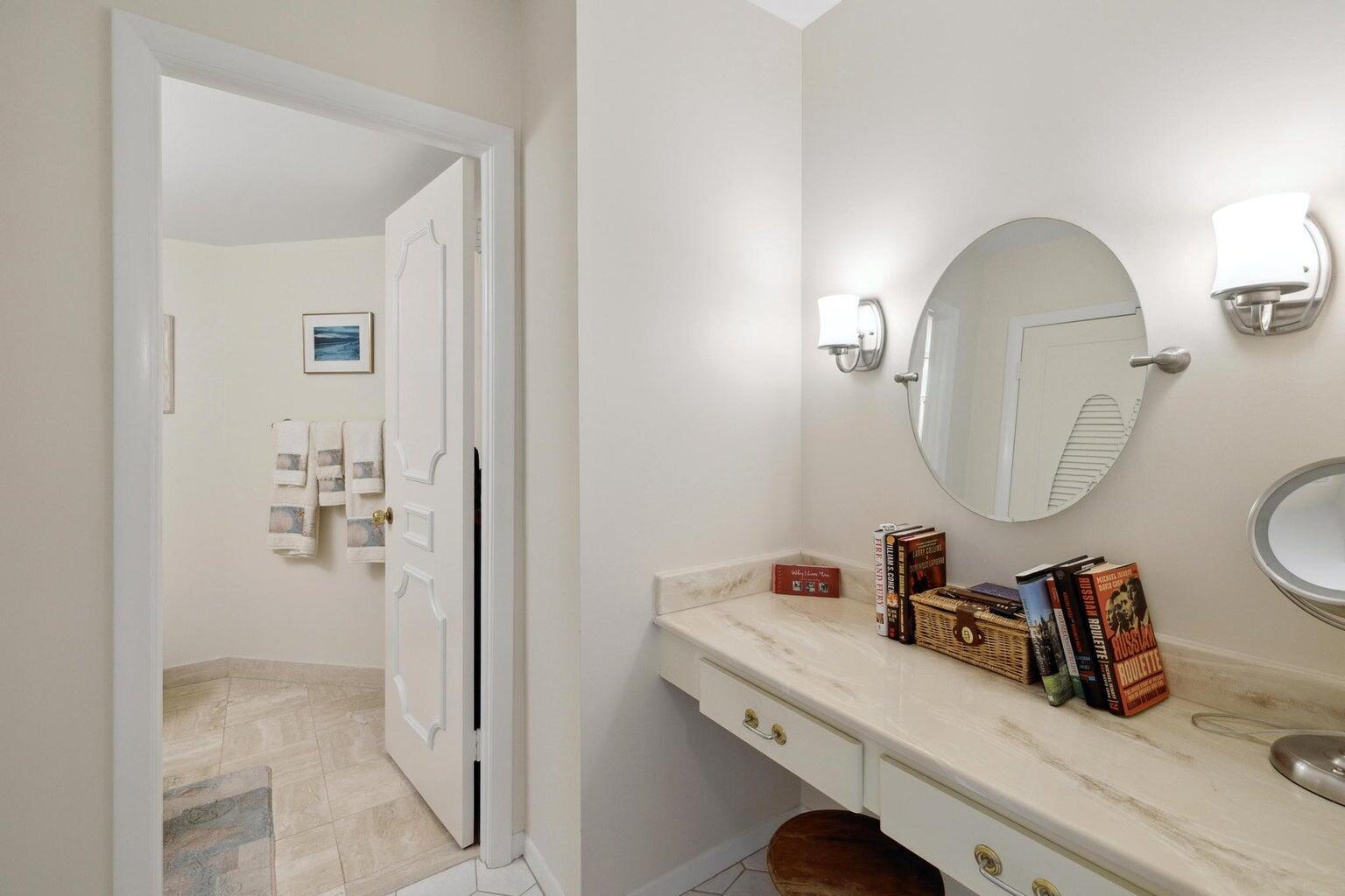 LA PALMA CONDO - Residential
