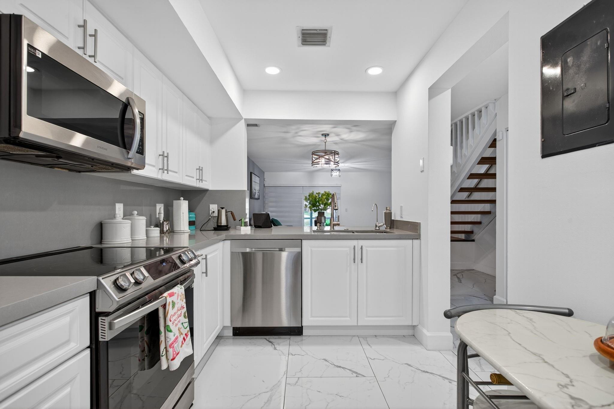 PLAYERS PLACE - Residential