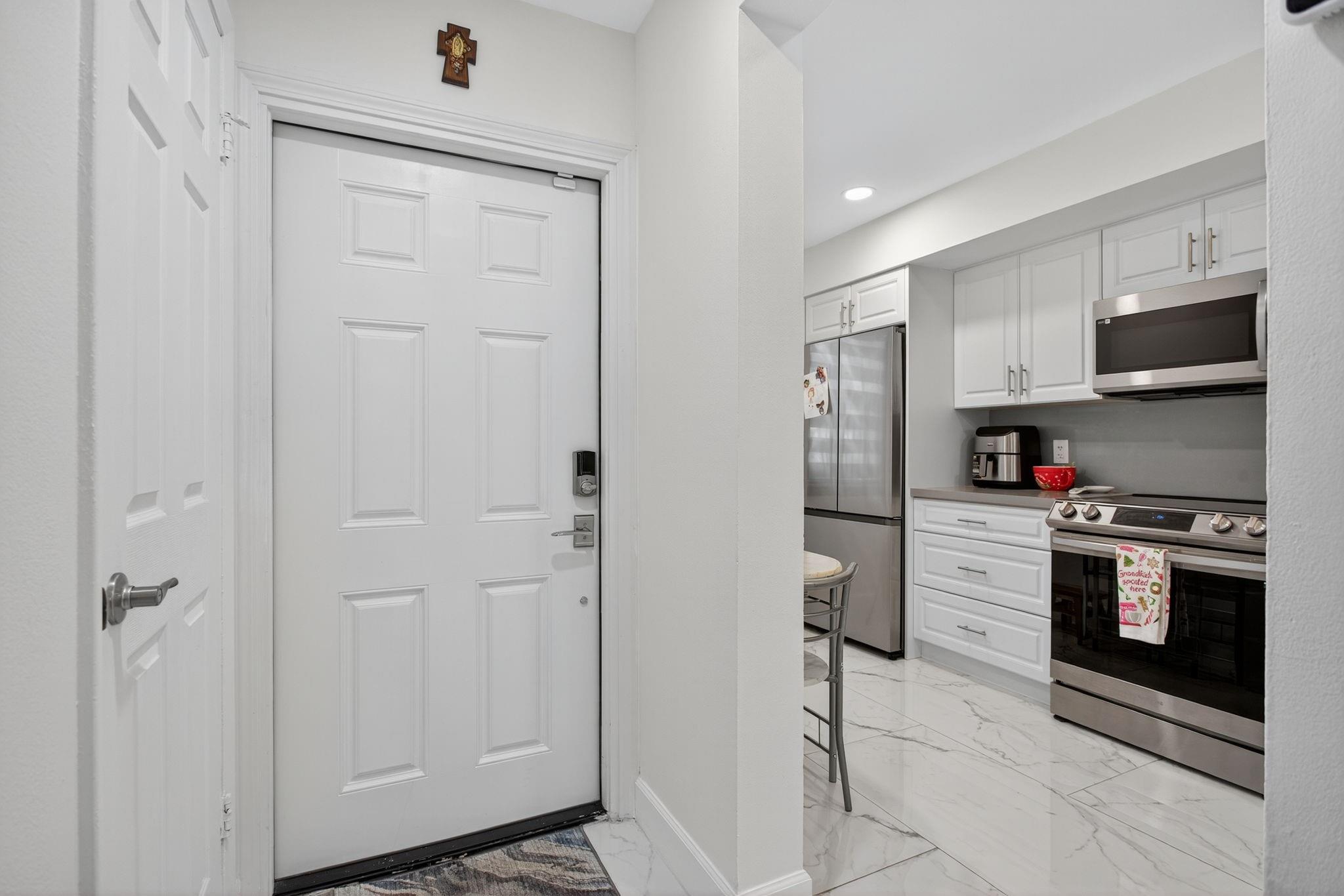 PLAYERS PLACE - Residential