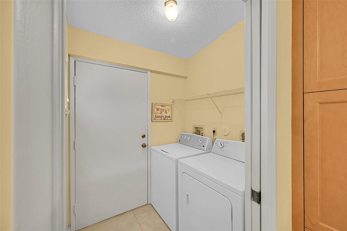 8252 Springlake Drive 8252