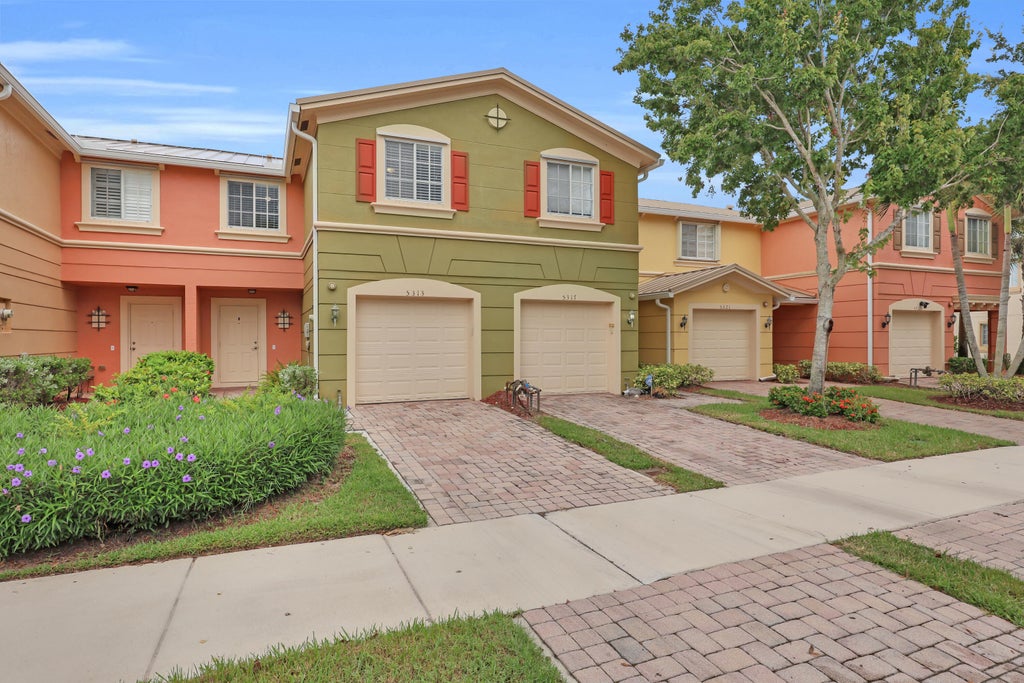 Photo of 5313 SE Jennings Lane, Stuart, FL 34997 (MLS # B26085550)