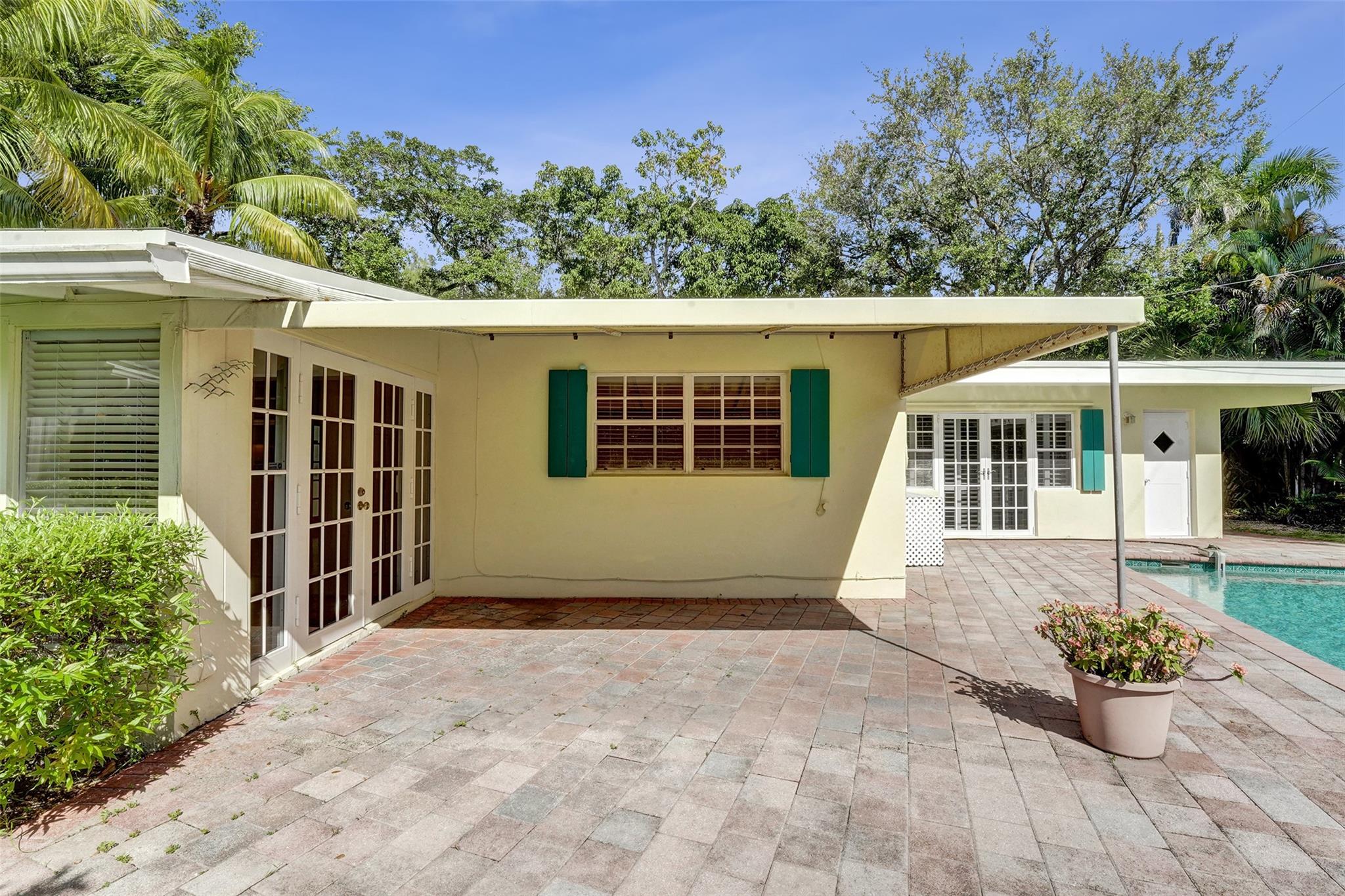 Lauderdale Harbors - Residential