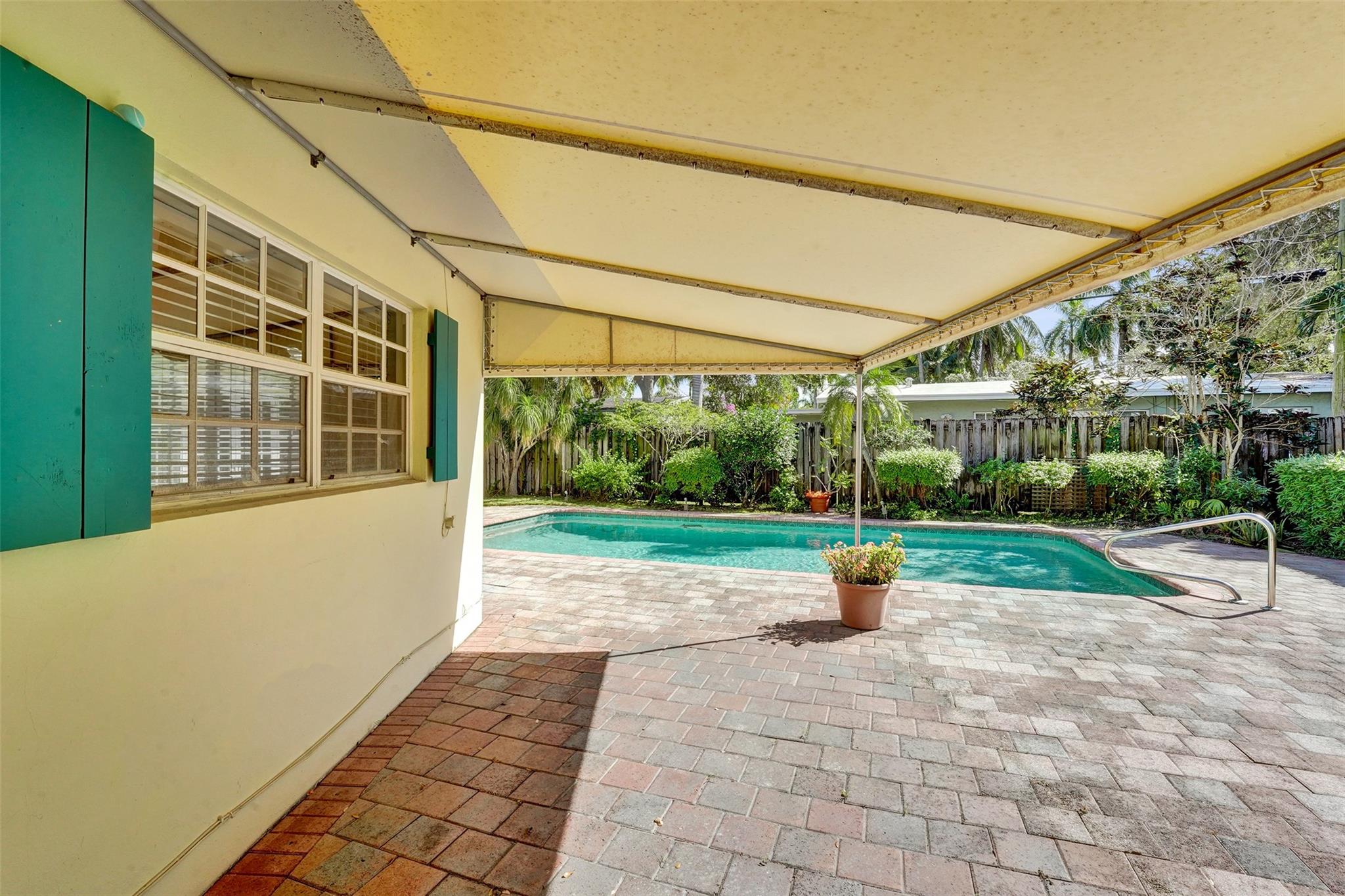 Lauderdale Harbors - Residential