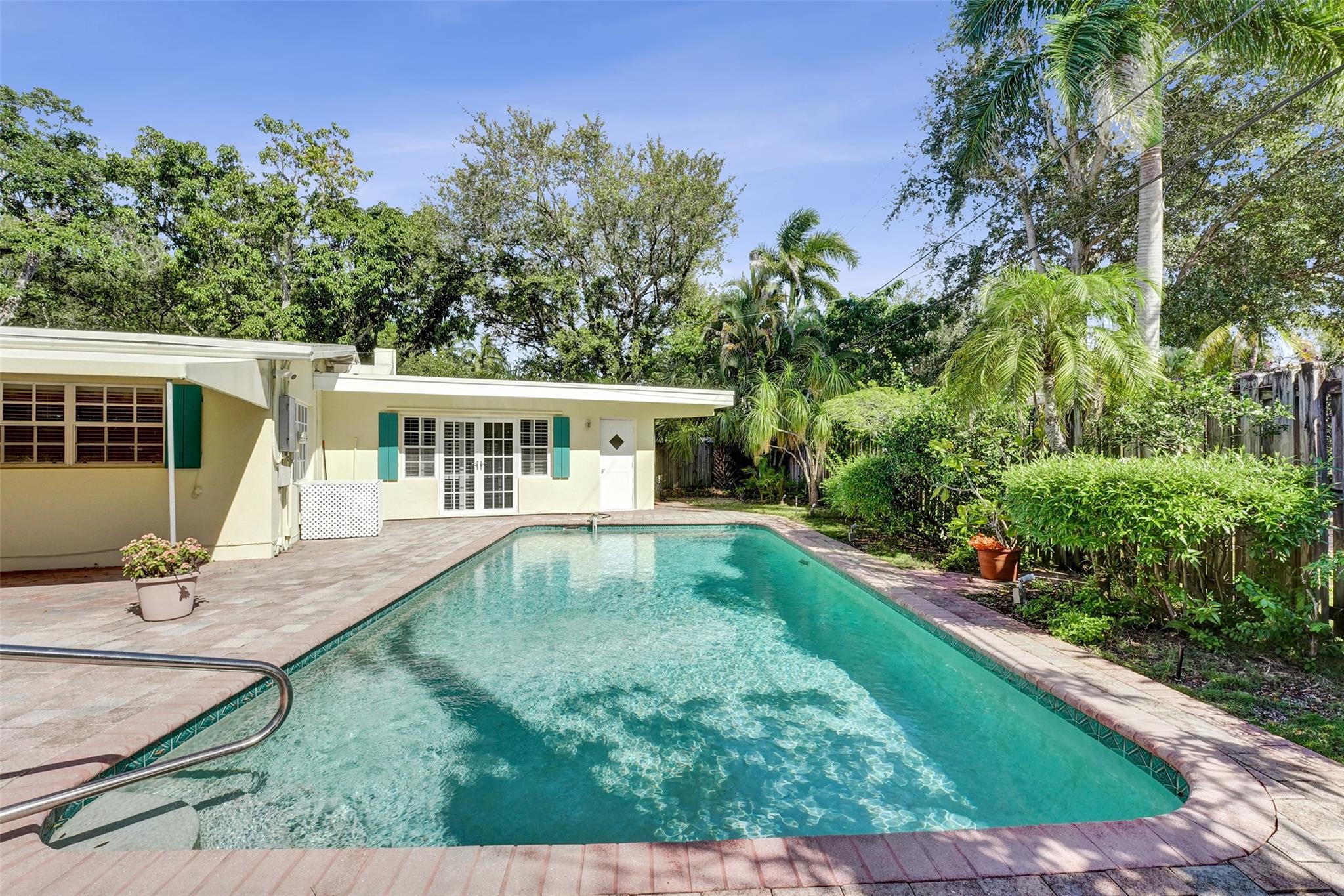 Lauderdale Harbors - Residential