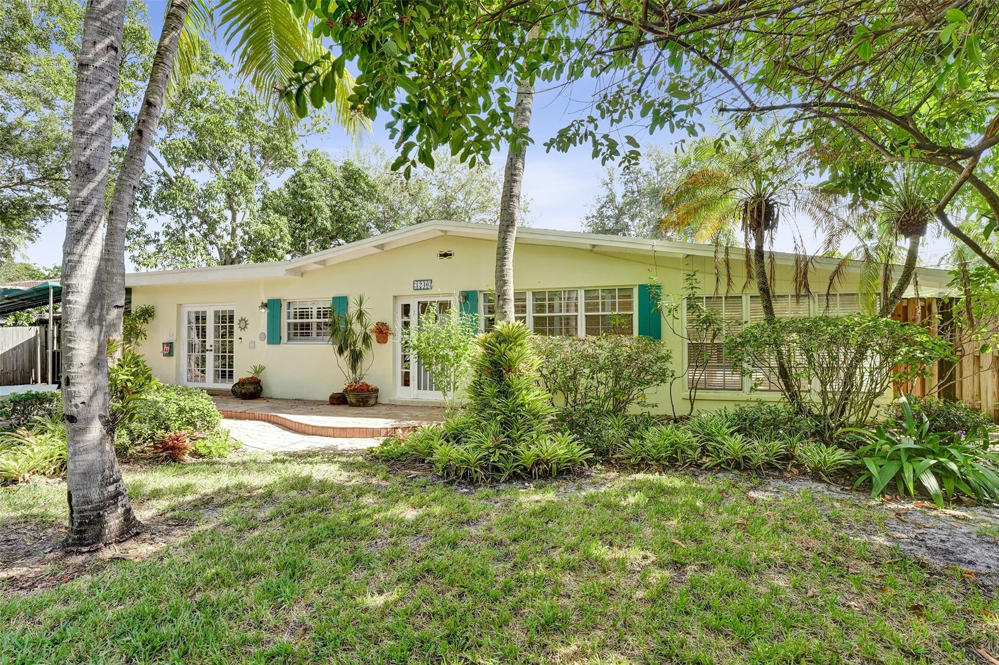 Lauderdale Harbors - Residential