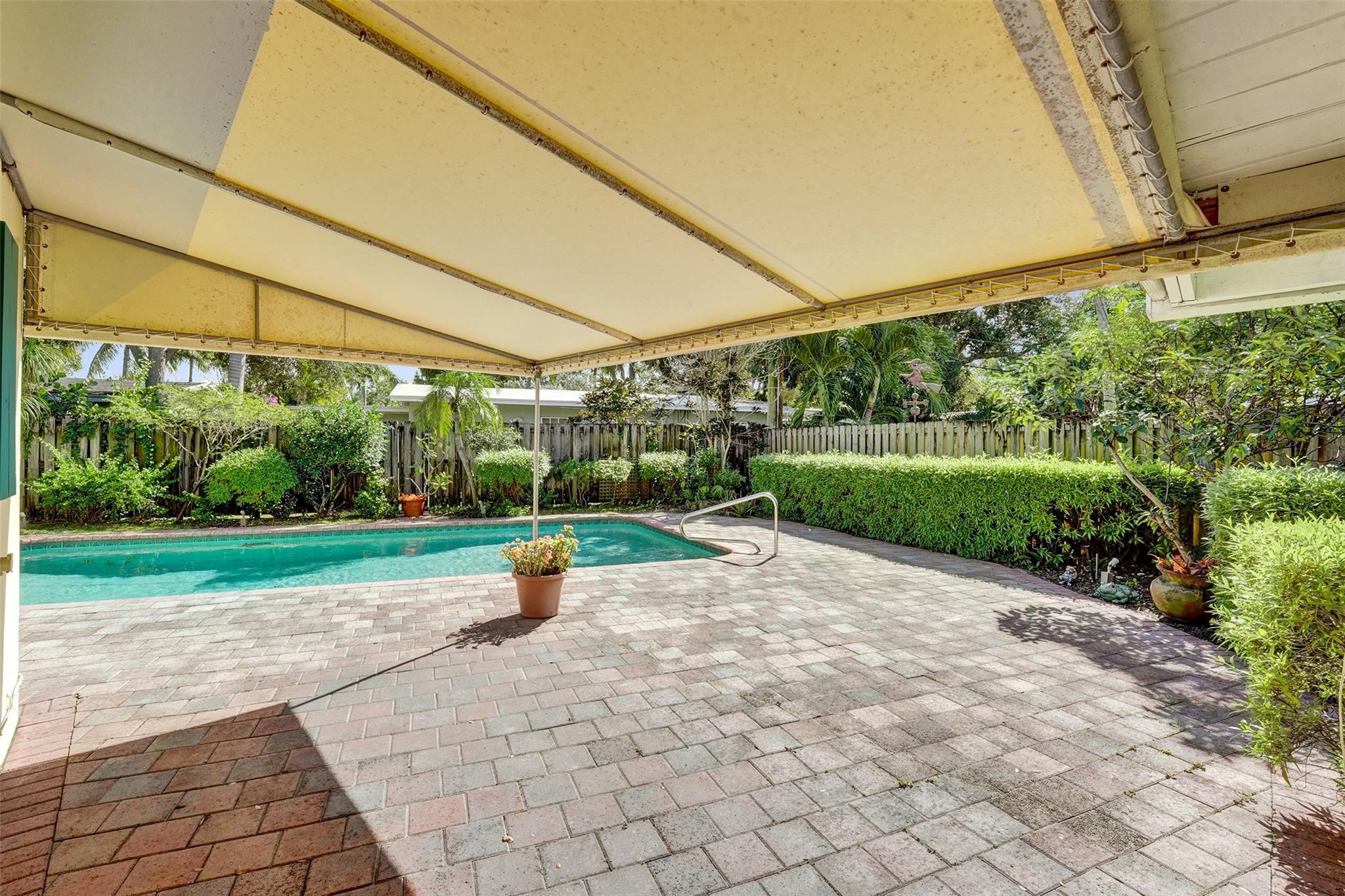 Lauderdale Harbors - Residential