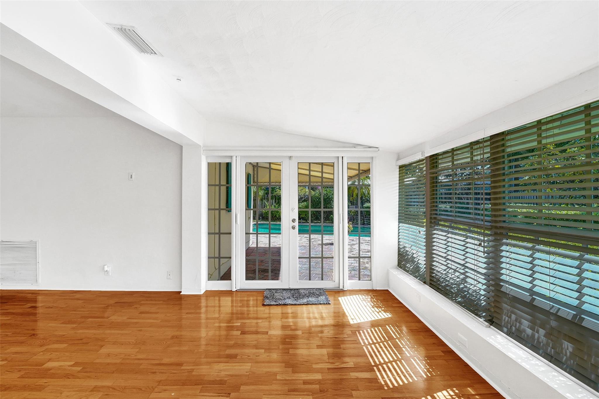 Lauderdale Harbors - Residential