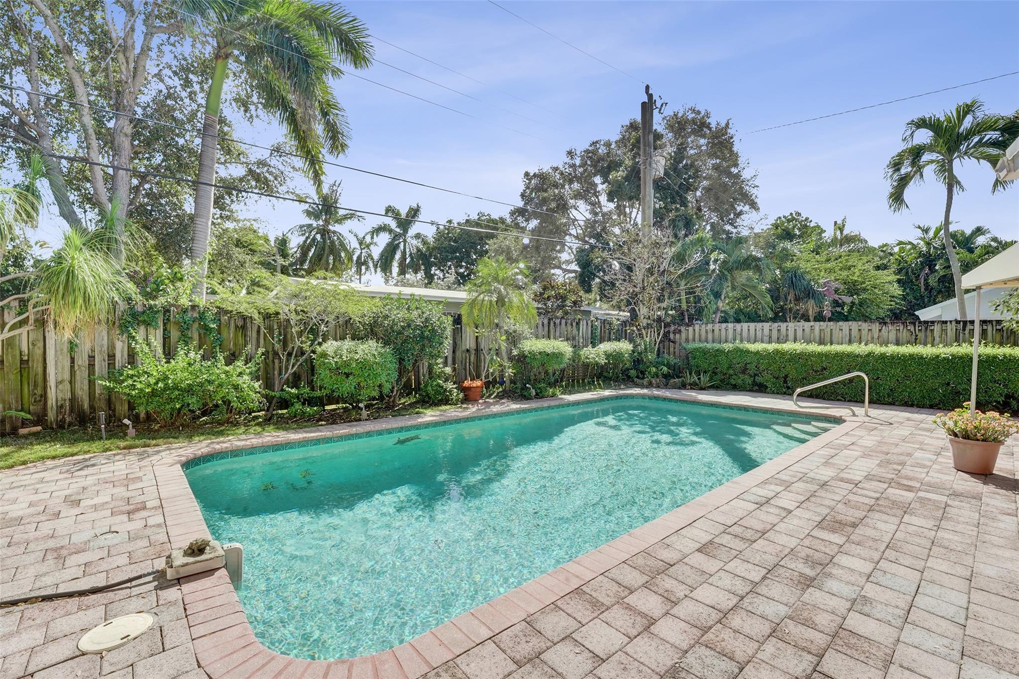 Lauderdale Harbors - Residential