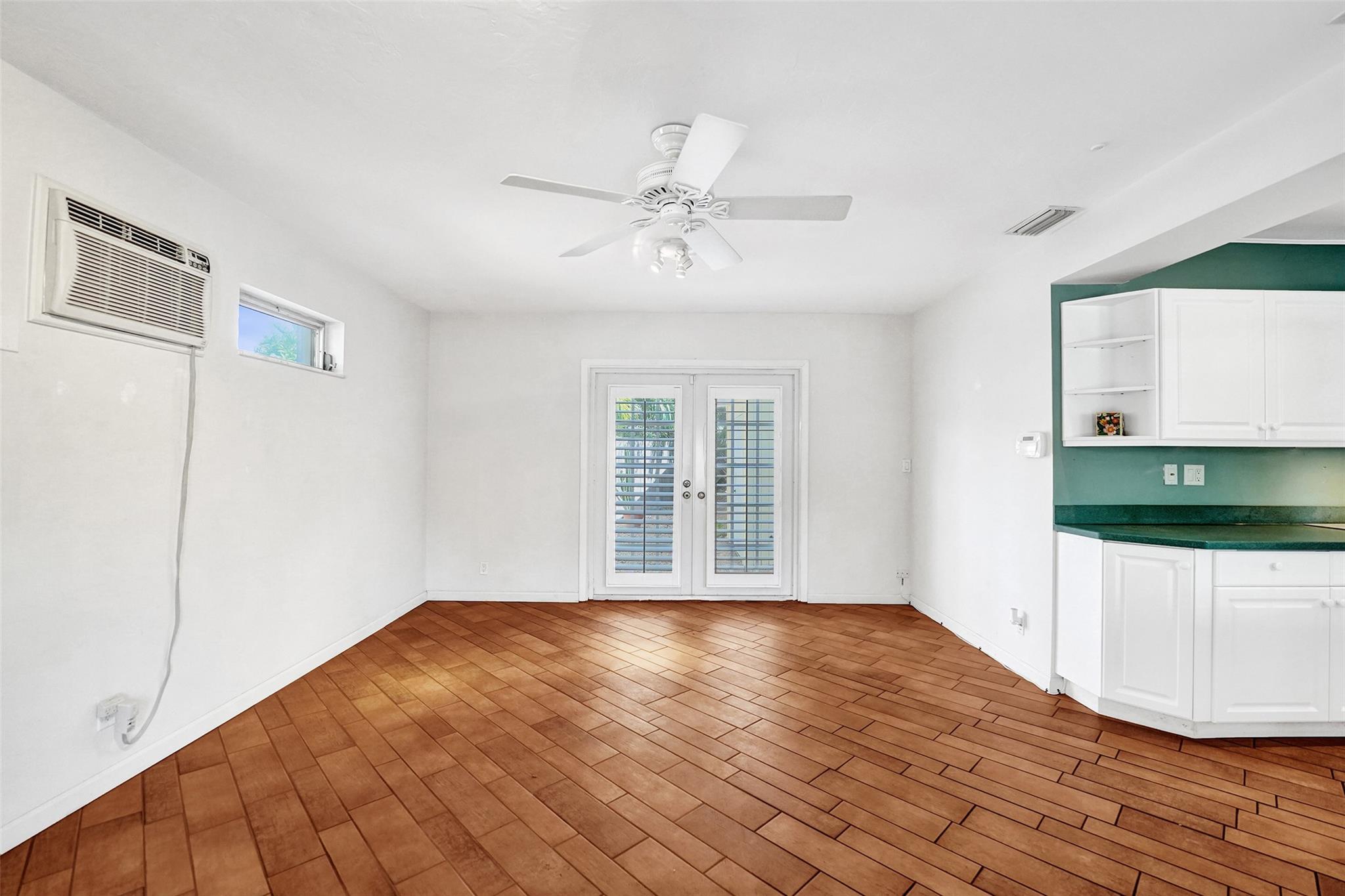 Lauderdale Harbors - Residential