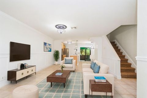 Photo of 829 NW 47th St, Deerfield Beach, FL 33064 (MLS # F10533449) Photo of 829 NW 47th St, Deerfield Beach, FL 33064 (MLS # F10533449)