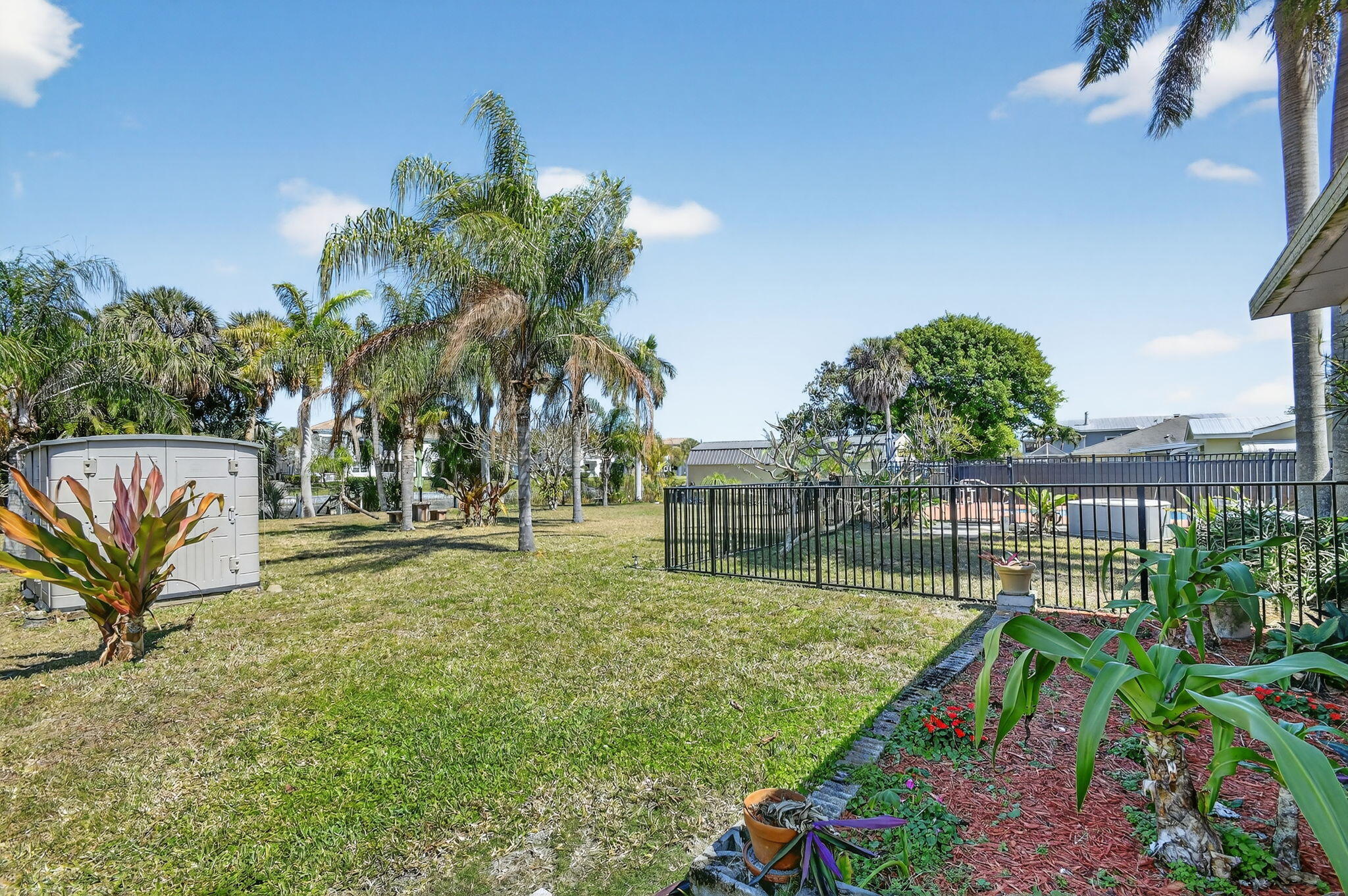 LANAIR PARK - Residential