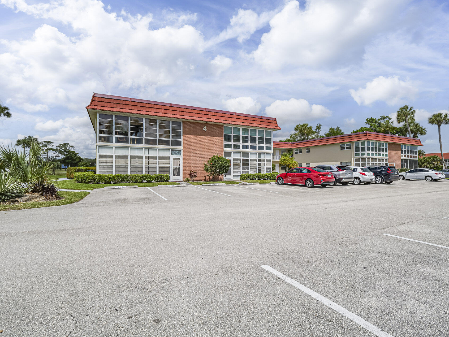 4 Vista Palm Lane 105