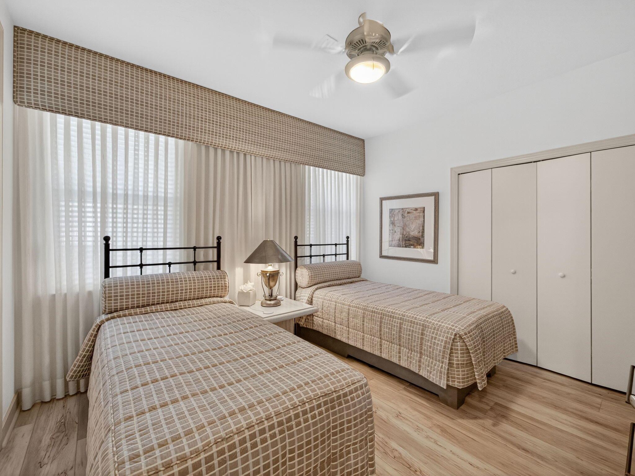 CYPRESS POINT - Residential