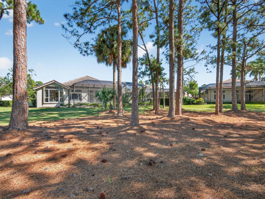 CYPRESS POINT - Residential