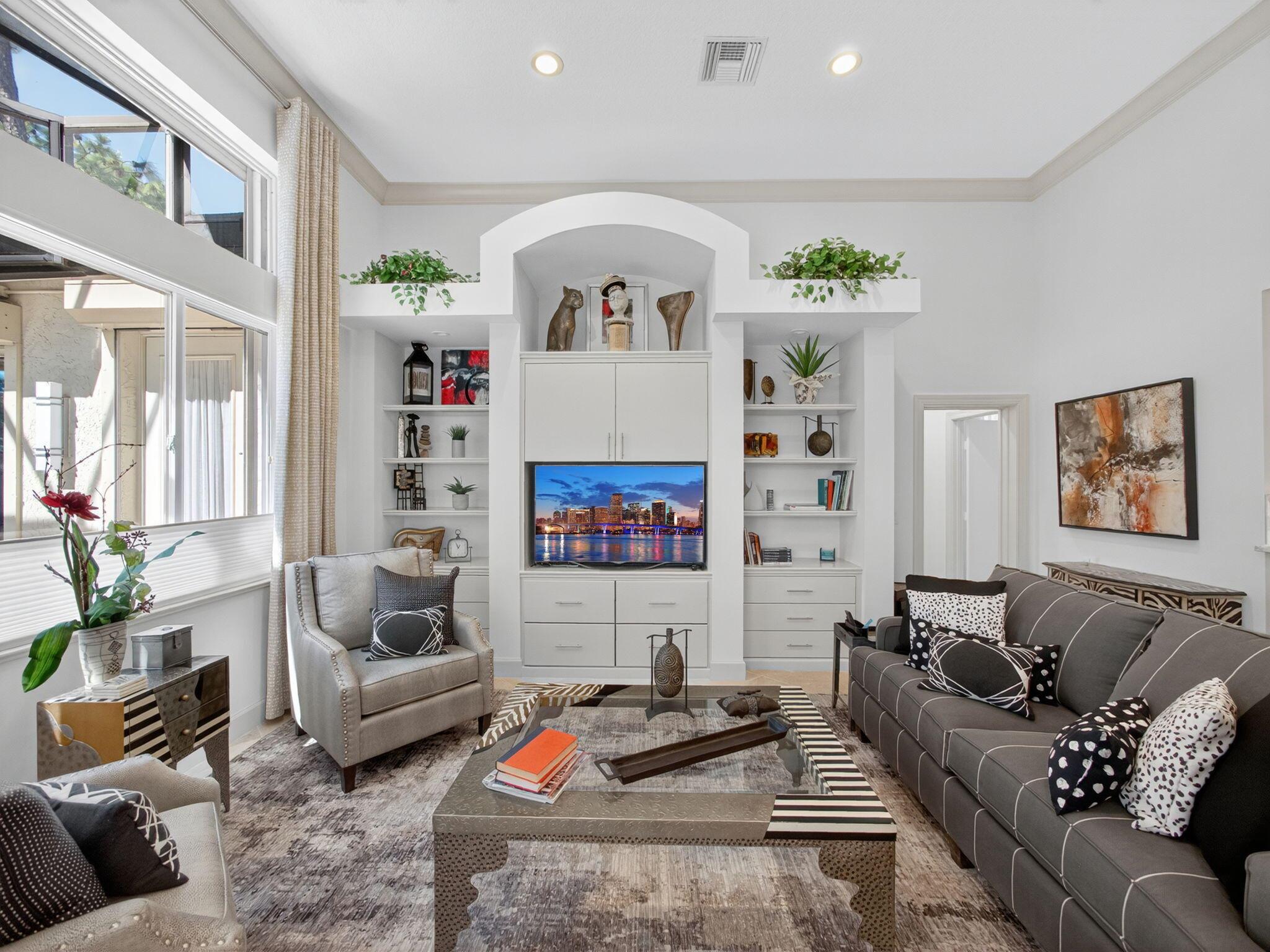 CYPRESS POINT - Residential