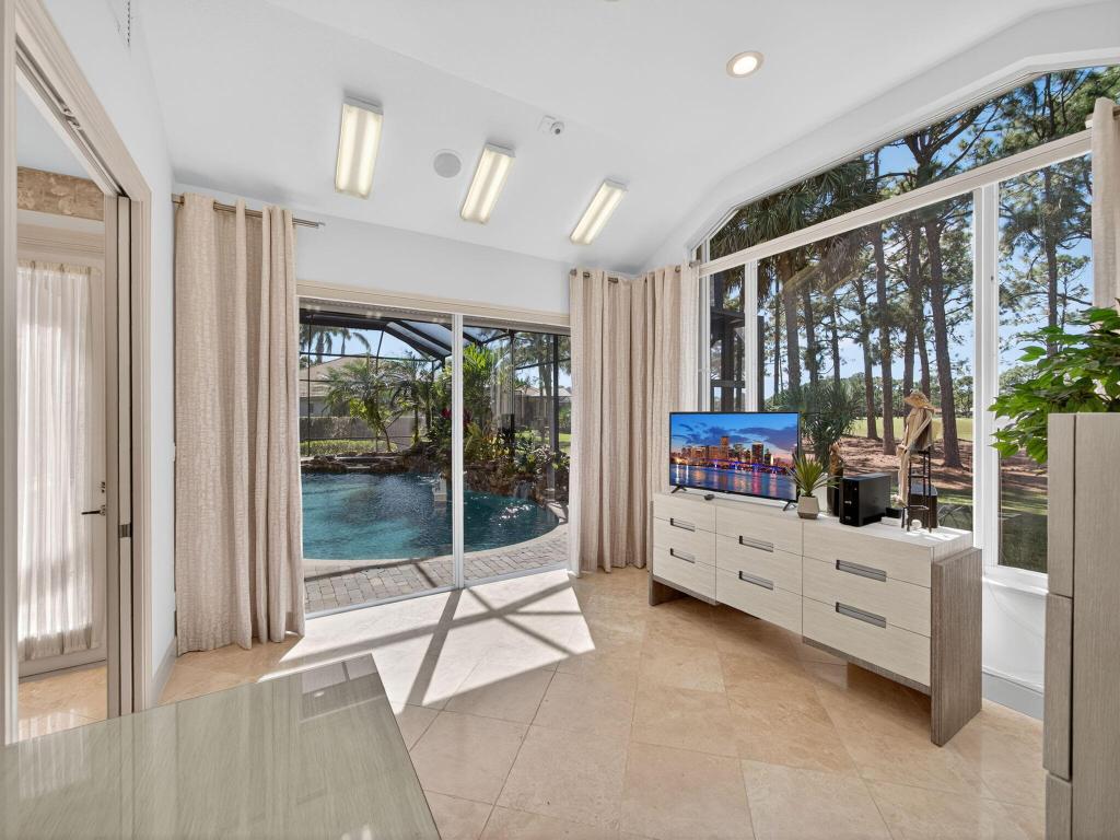 CYPRESS POINT - Residential