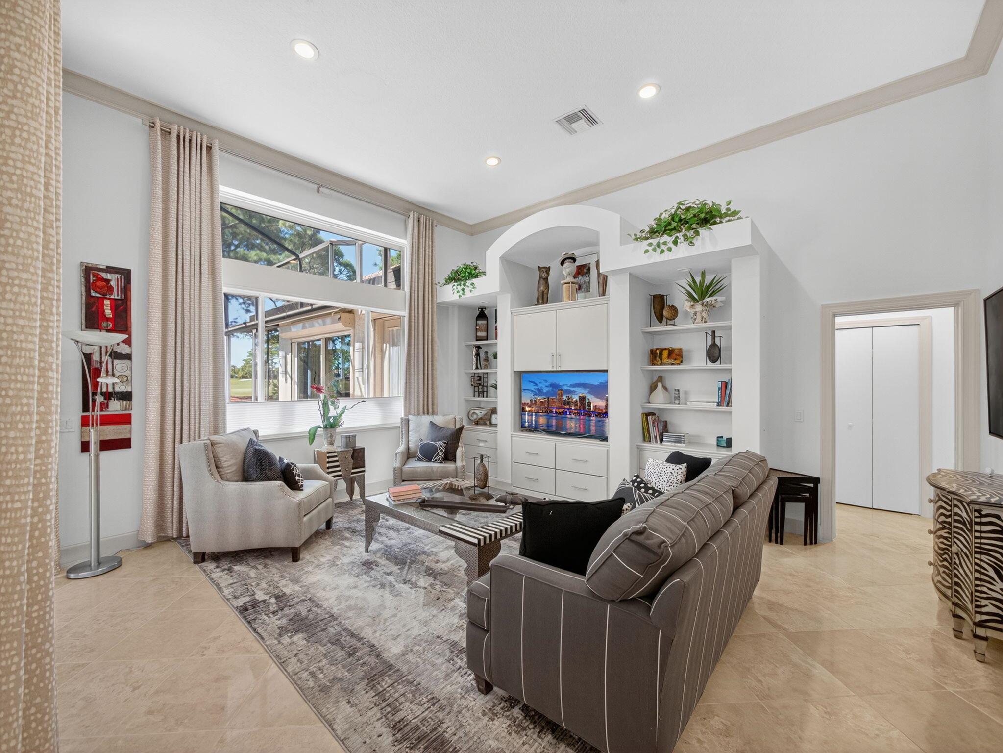 CYPRESS POINT - Residential