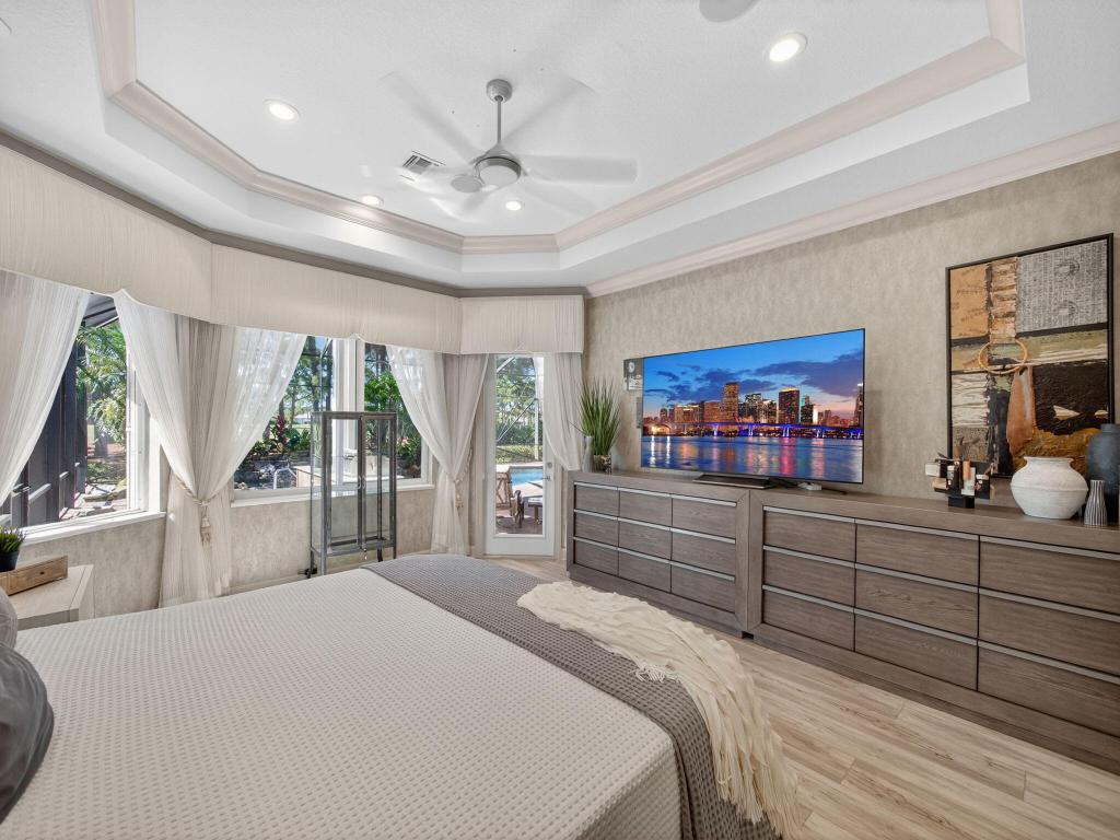 CYPRESS POINT - Residential