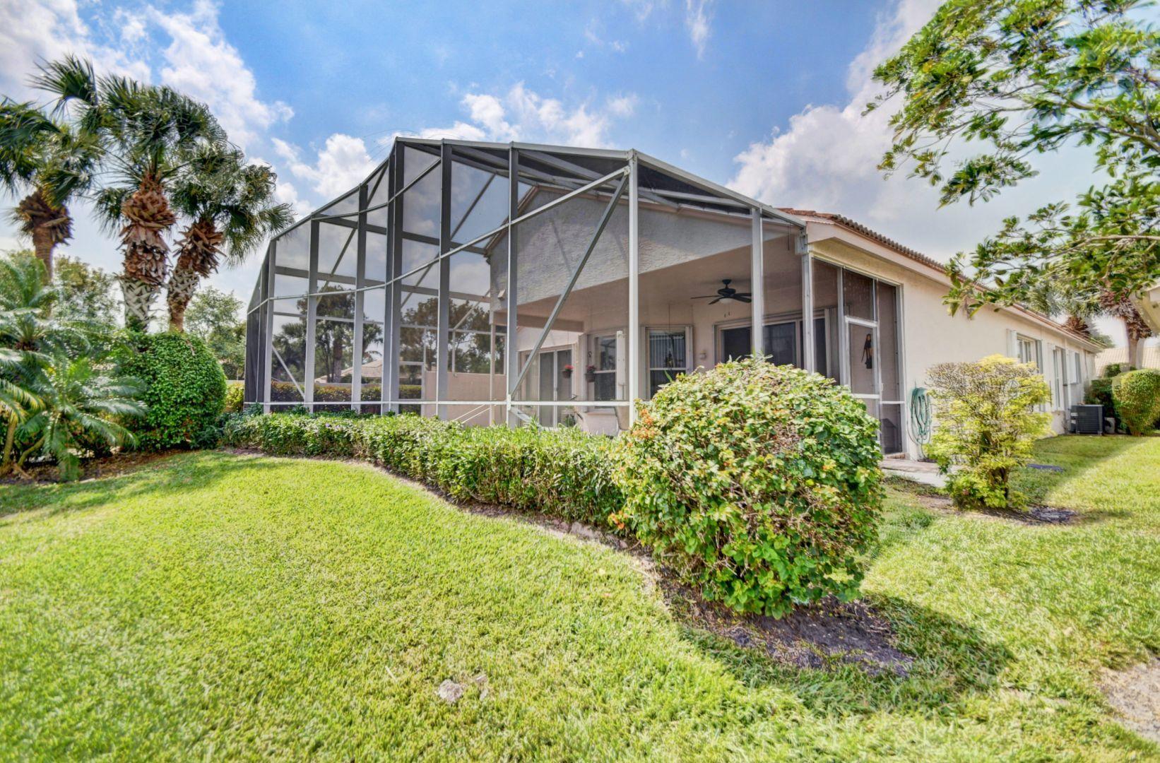 VALENCIA LAKES - Residential