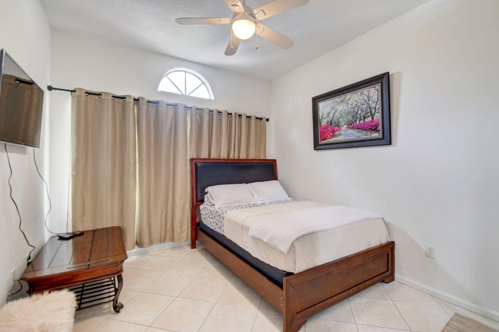 VALENCIA LAKES - Residential