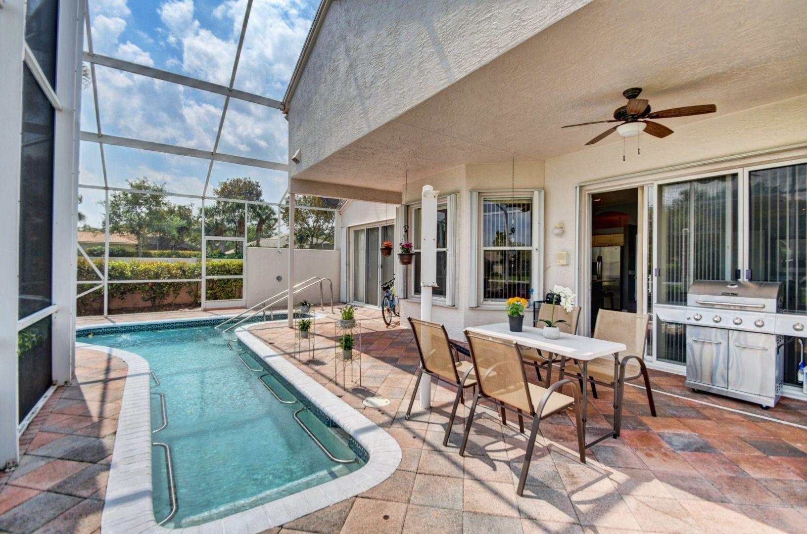 VALENCIA LAKES - Residential