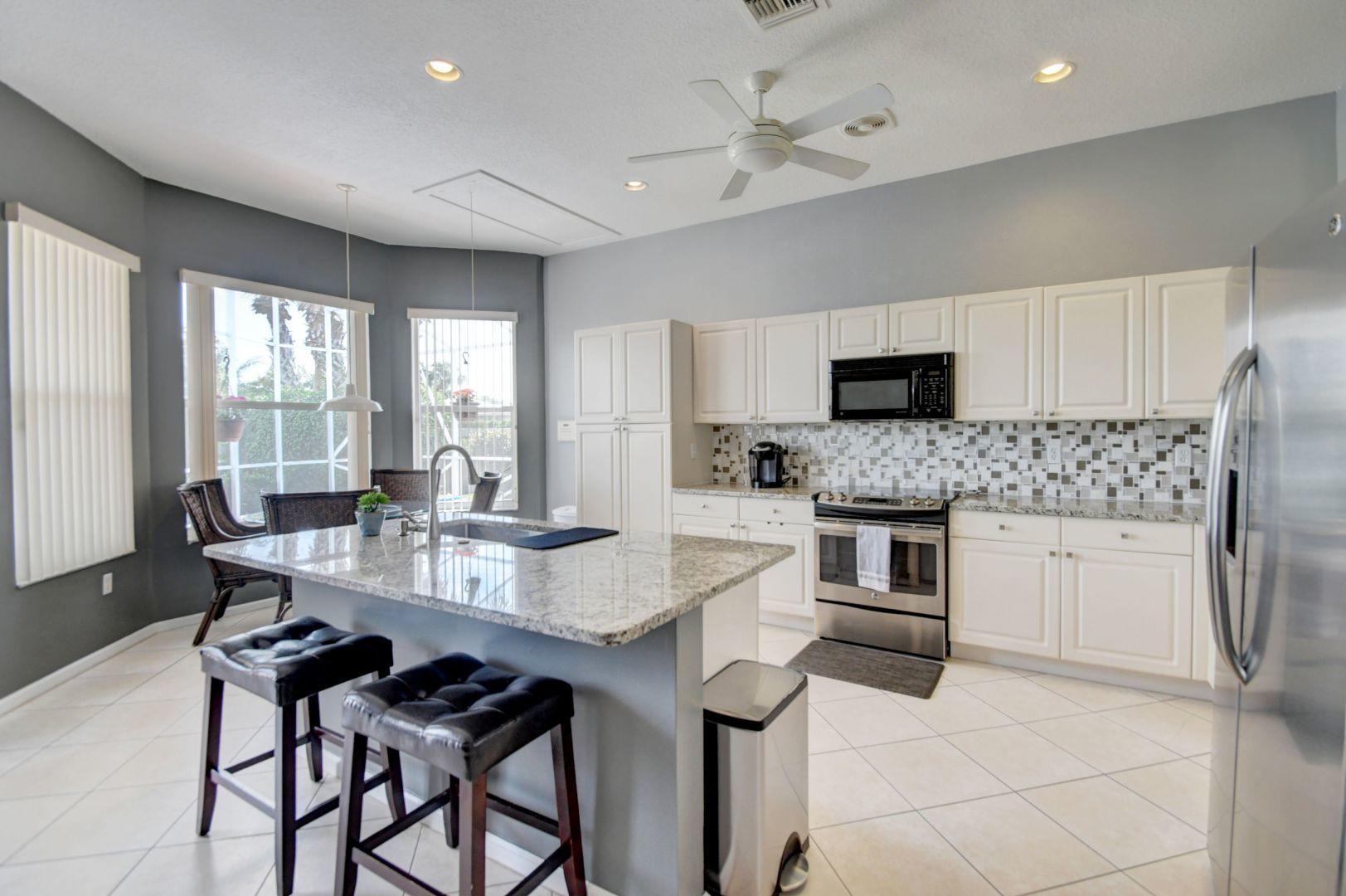 VALENCIA LAKES - Residential