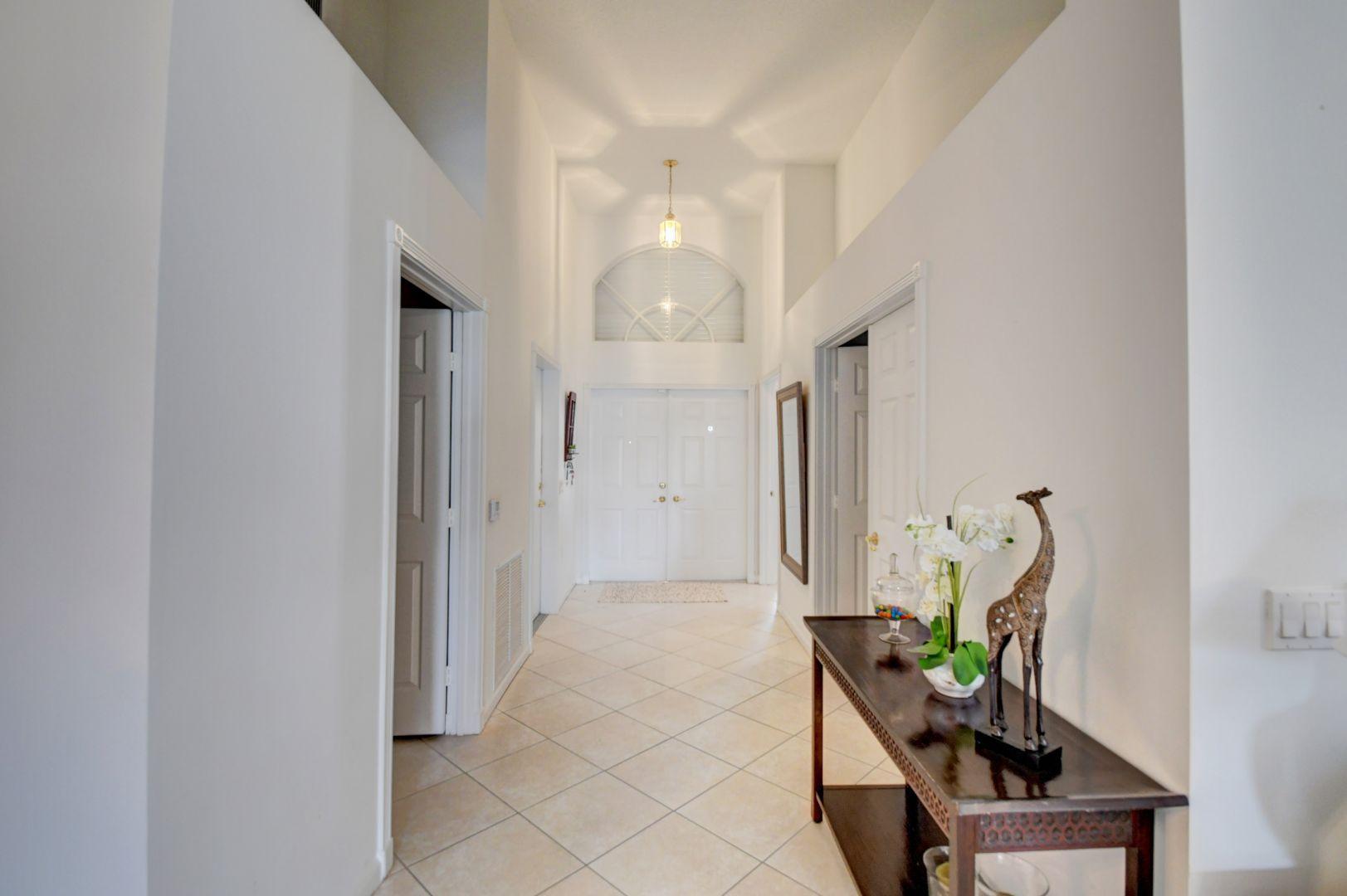 VALENCIA LAKES - Residential