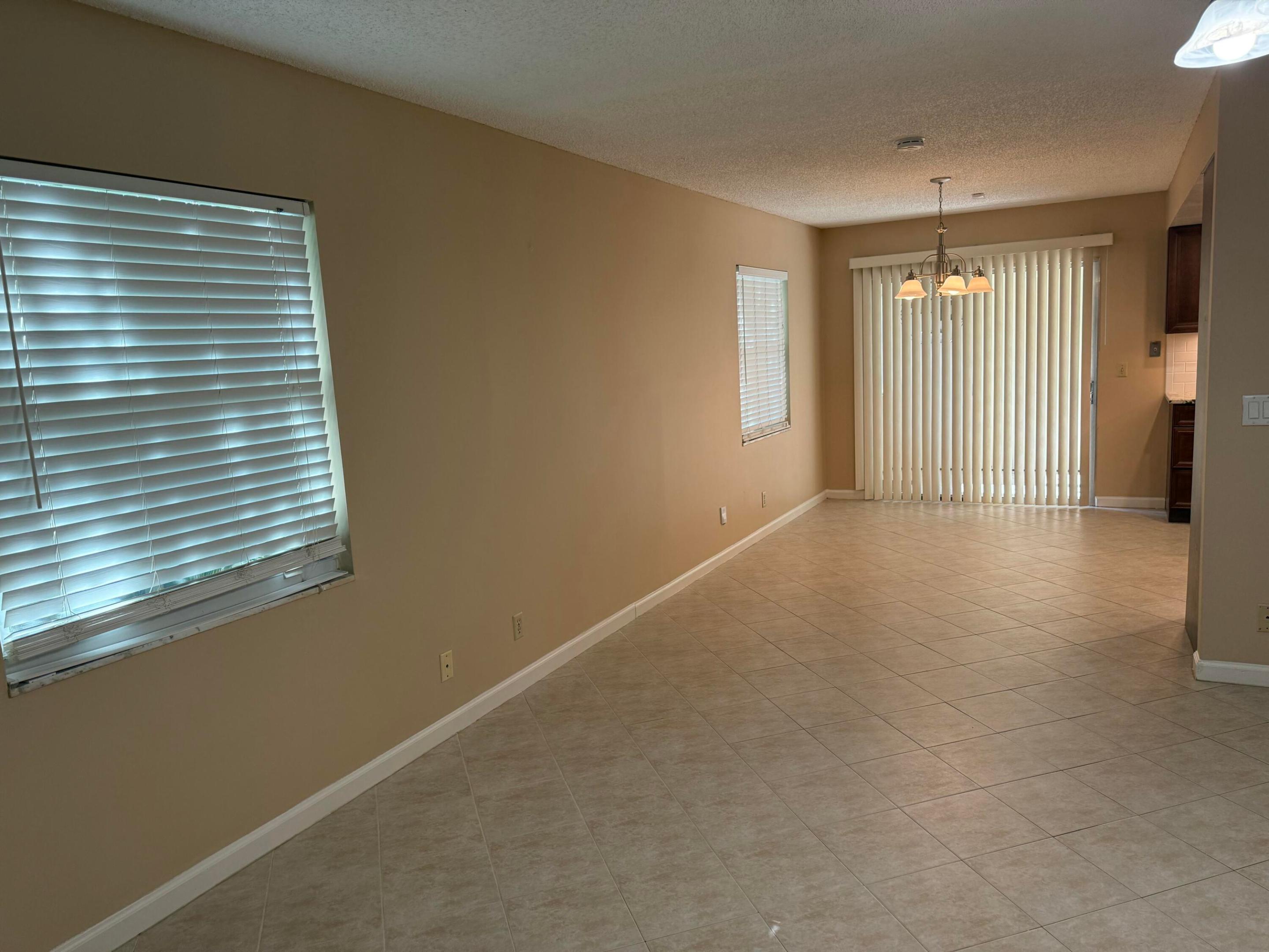 HIGHLAND PINES - Residential Lease