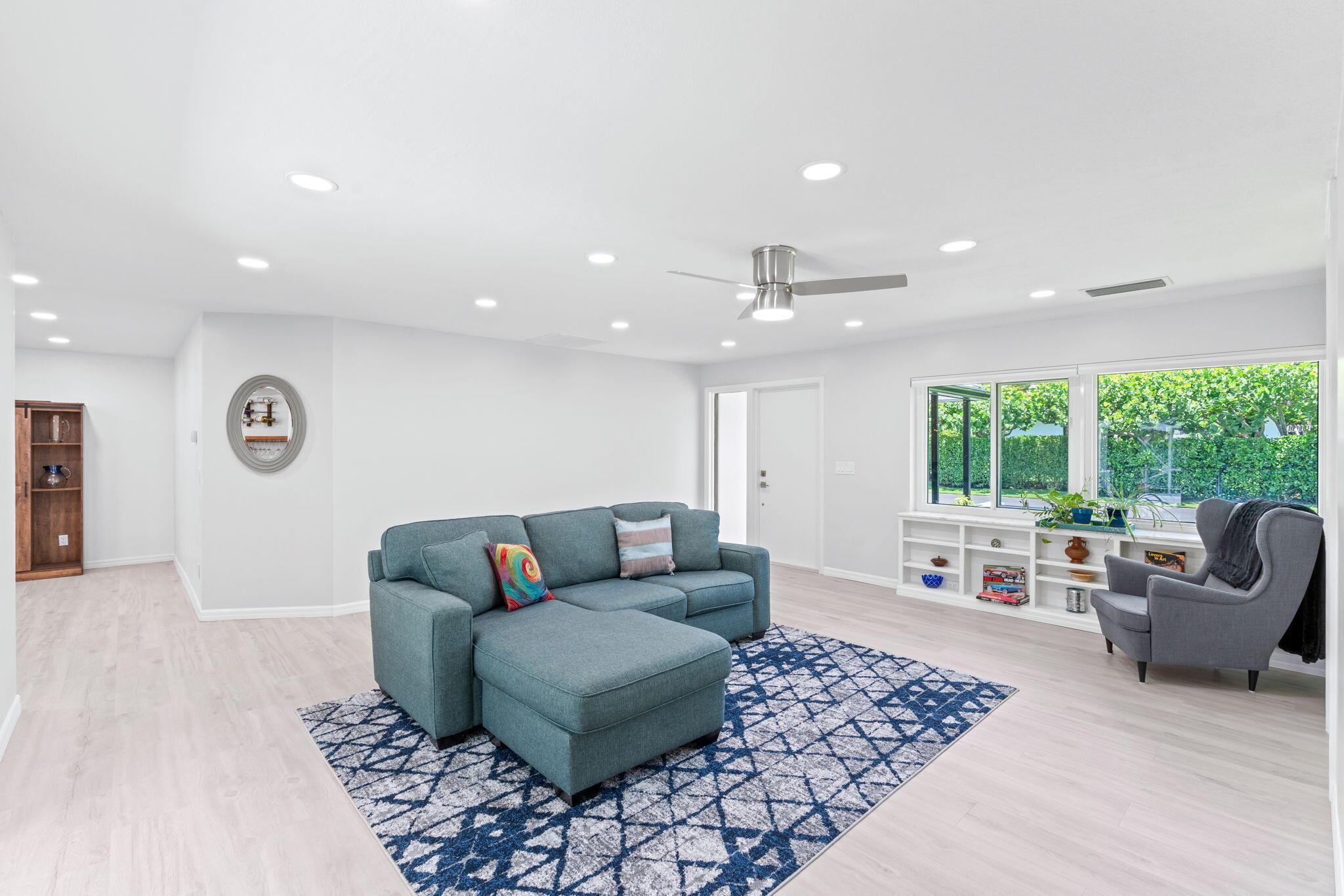 PALM BEACH ISLES 1 - Residential