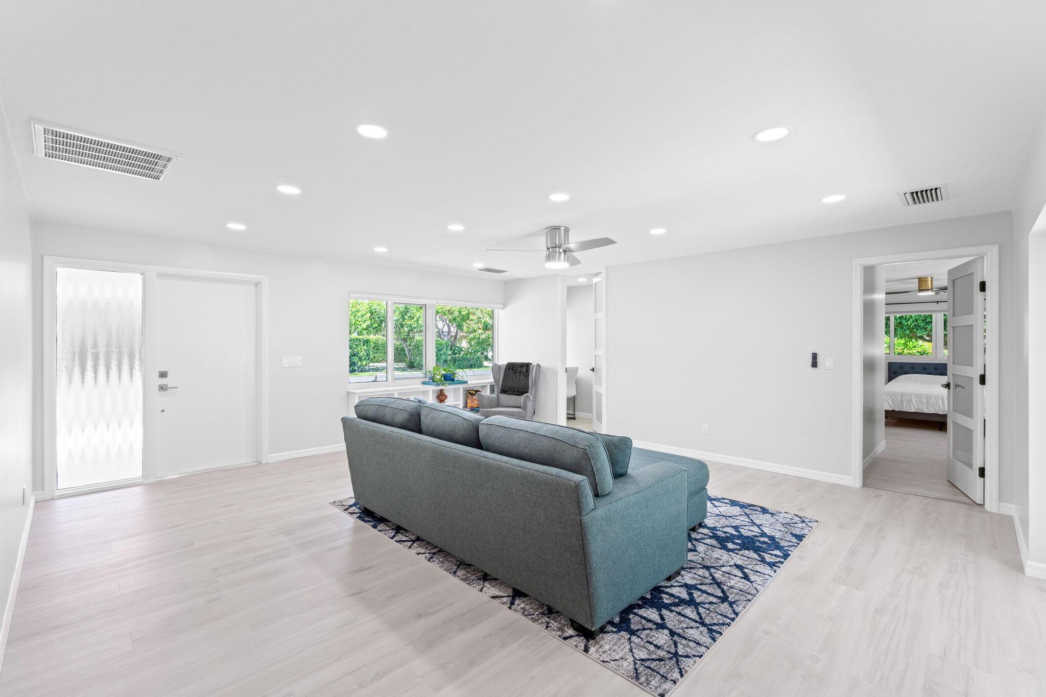 PALM BEACH ISLES 1 - Residential