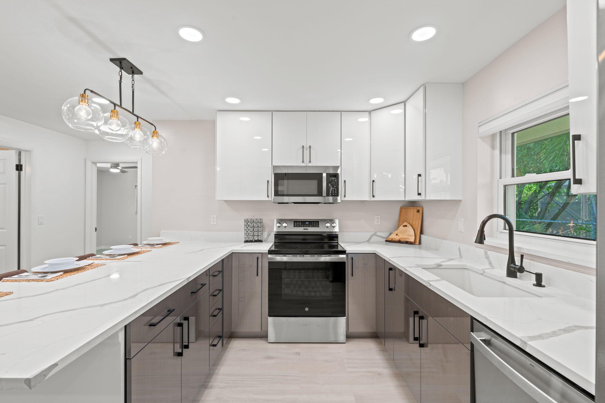 PALM BEACH ISLES 1 - Residential