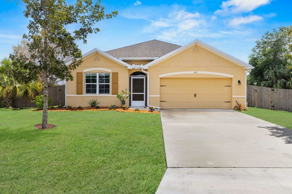 Photo of 462 SW Kaabe Avenue, Port Saint Lucie, FL 34953 (MLS # B26010657)