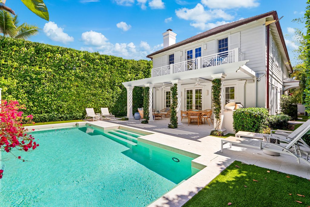 Photo of 449 Australian Avenue, Palm Beach, FL 33480 (MLS # B26003453)