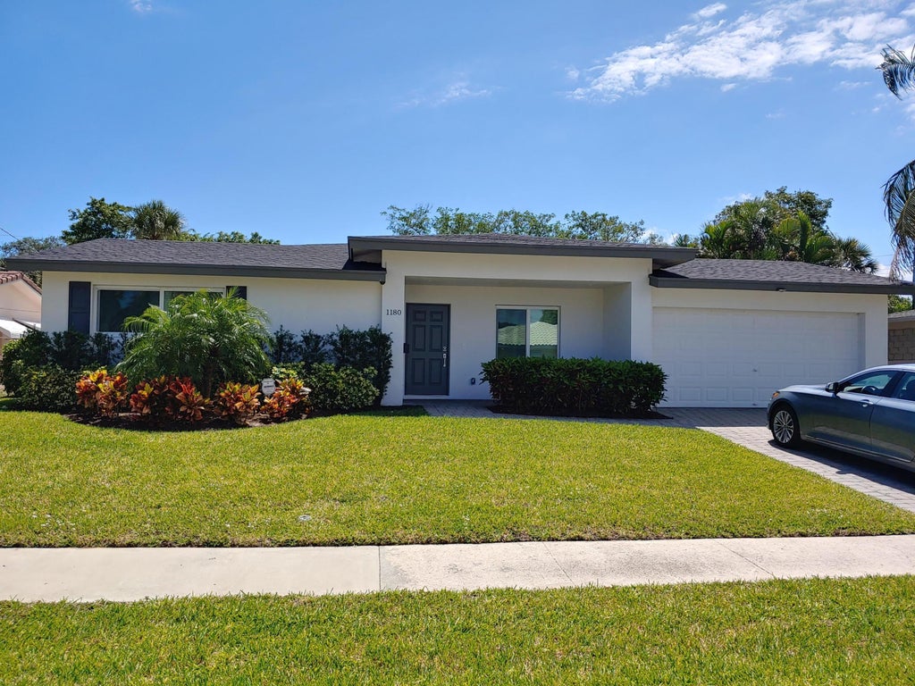 Photo of 1180 SW 14th Street, Boca Raton, FL 33486 (MLS # R11102013)