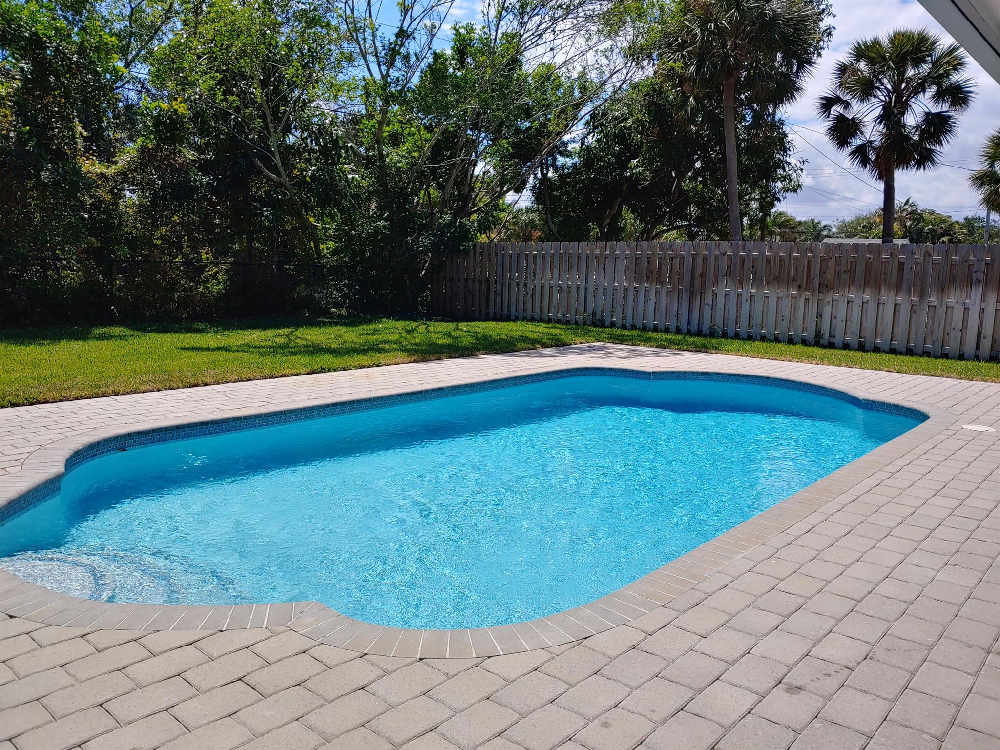 1180 SW 14th Street
