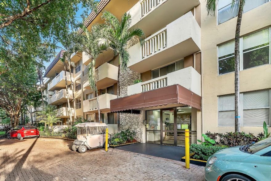 Welcome to Bayview Palms. This 2 Bed 2 Bath condo in North Miami Beach offers 1,023 sqft of living space with fantastic amenities, including a pool, laundry facilities, on-site management, and night security patrols. Located in a prime area, this unit is currently leased. Great tenant and wants to stay and renew current lease if possible. A perfect investment opportunity with great potential for long-term returns. Don't miss out on this incredible chance!