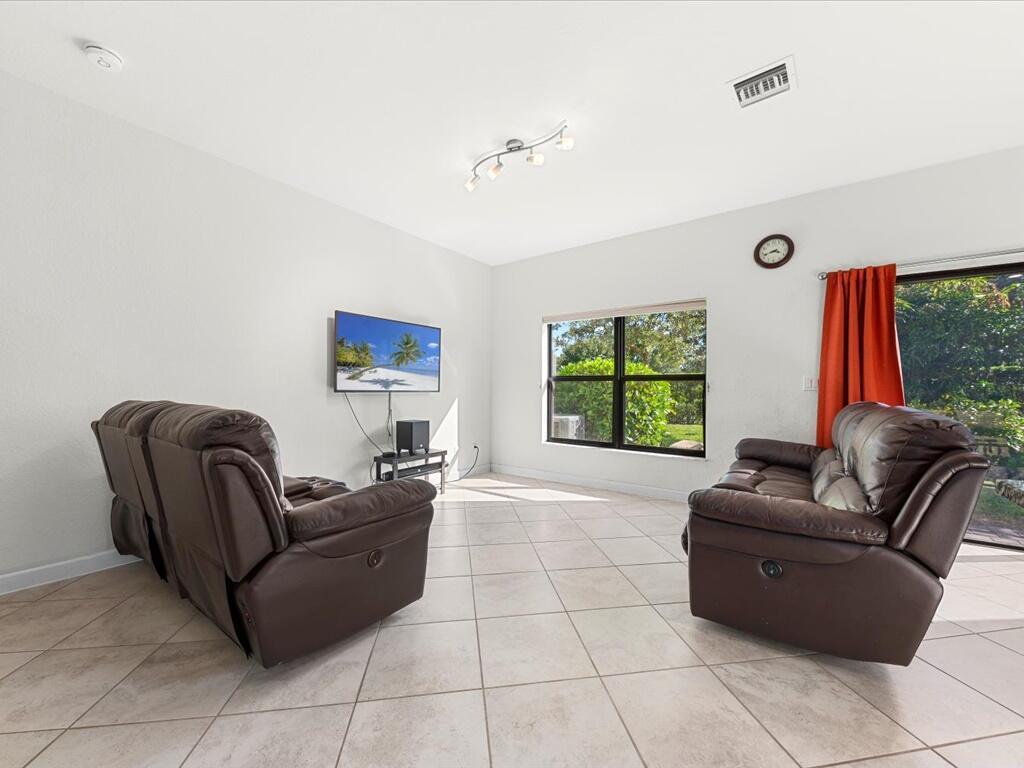 SABAL GROVE PLAT TWO - Residential