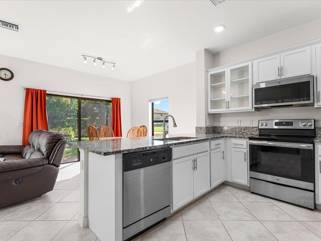 SABAL GROVE PLAT TWO - Residential