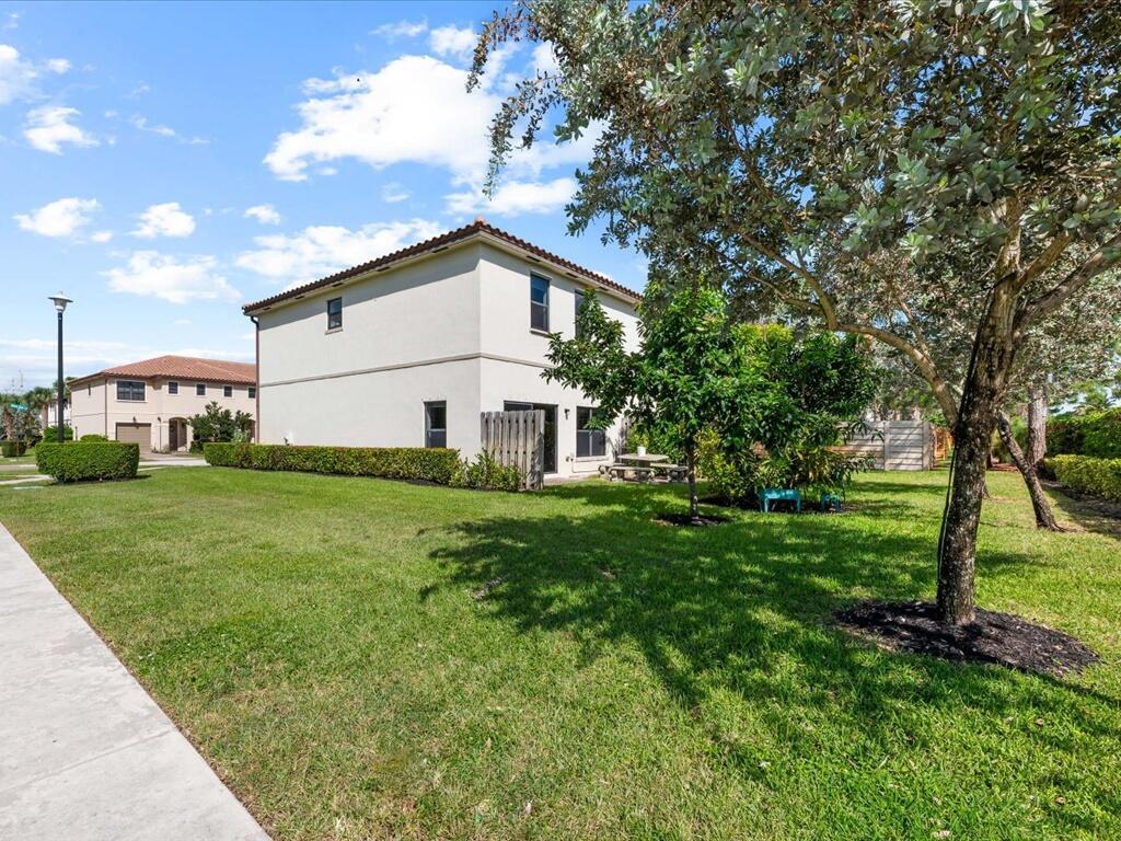 SABAL GROVE PLAT TWO - Residential