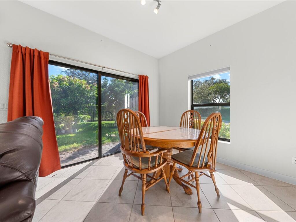 SABAL GROVE PLAT TWO - Residential